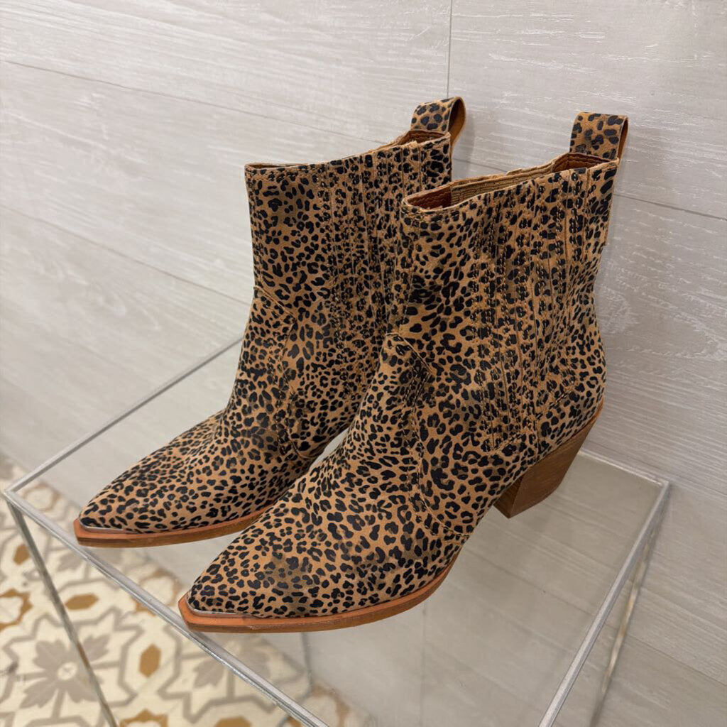 Dolce Vita Brown/ Black Leopard Print Serna Booties 8