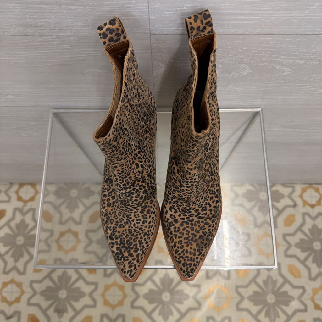 Dolce Vita Brown/ Black Leopard Print Serna Booties 8