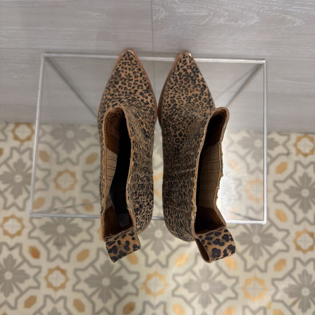 Dolce Vita Brown/ Black Leopard Print Serna Booties 8