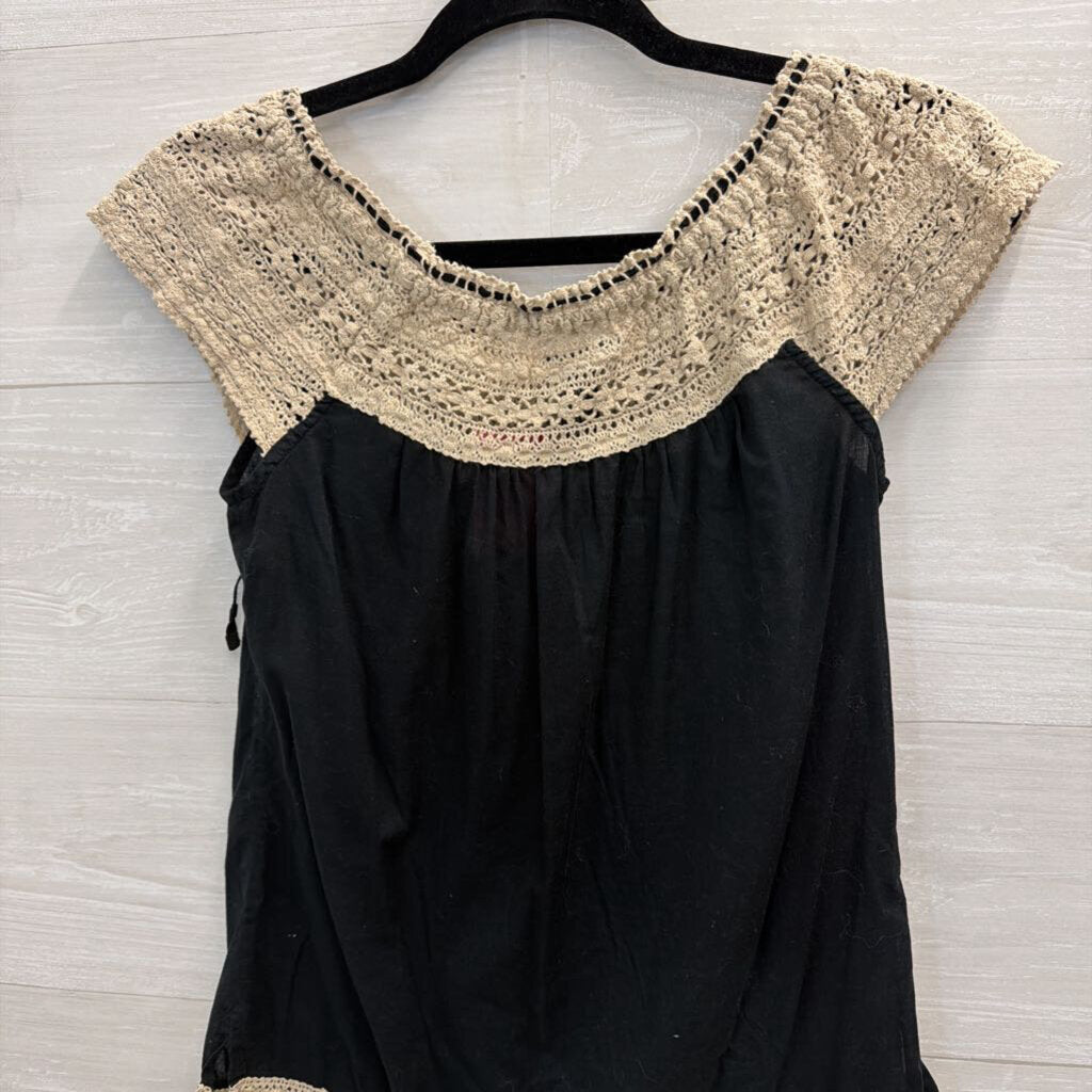 Lucky Brand Black/ Cream Crochet Detail Top Extra Small
