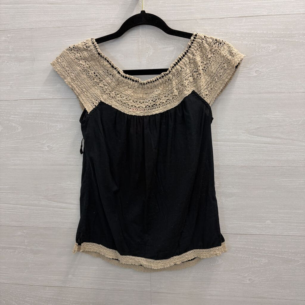Lucky Brand Black/ Cream Crochet Detail Top Extra Small