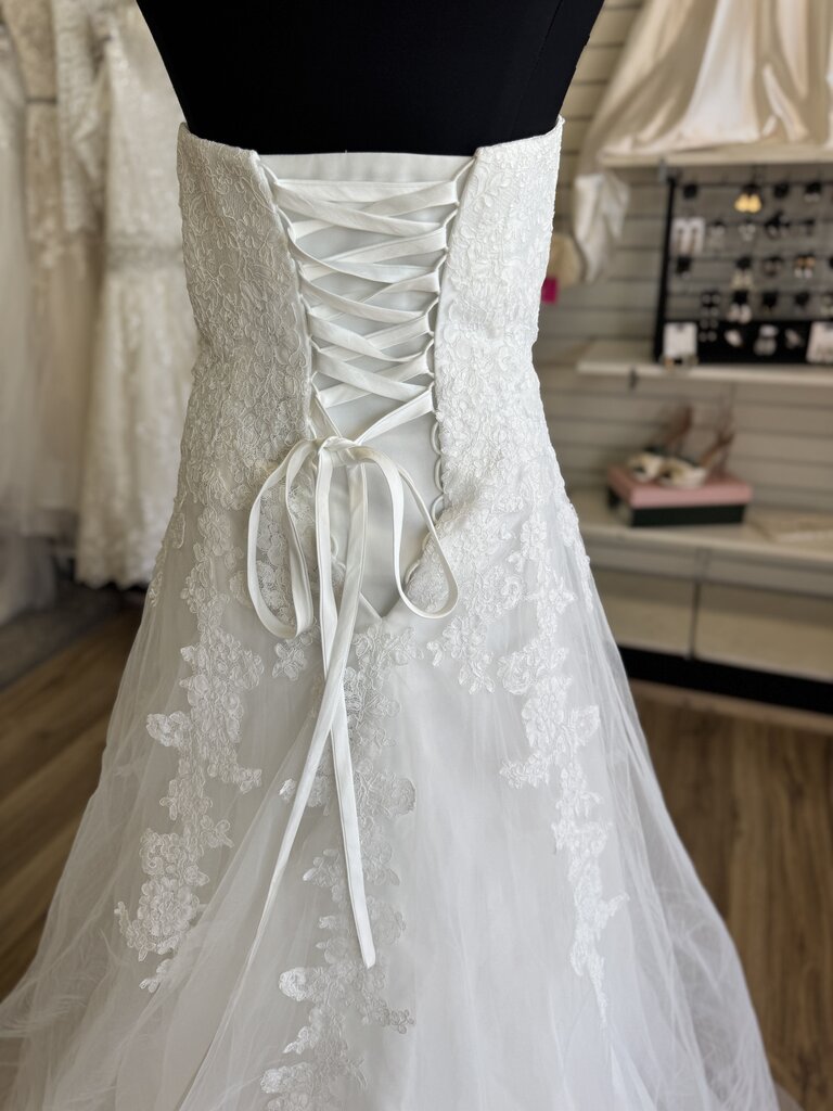 Amera Vera White Lace Strapless Bridal Gown 16