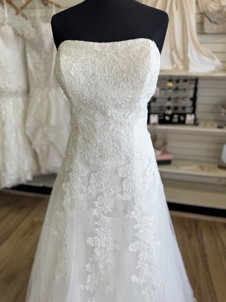 Amera Vera White Lace Strapless Bridal Gown 16