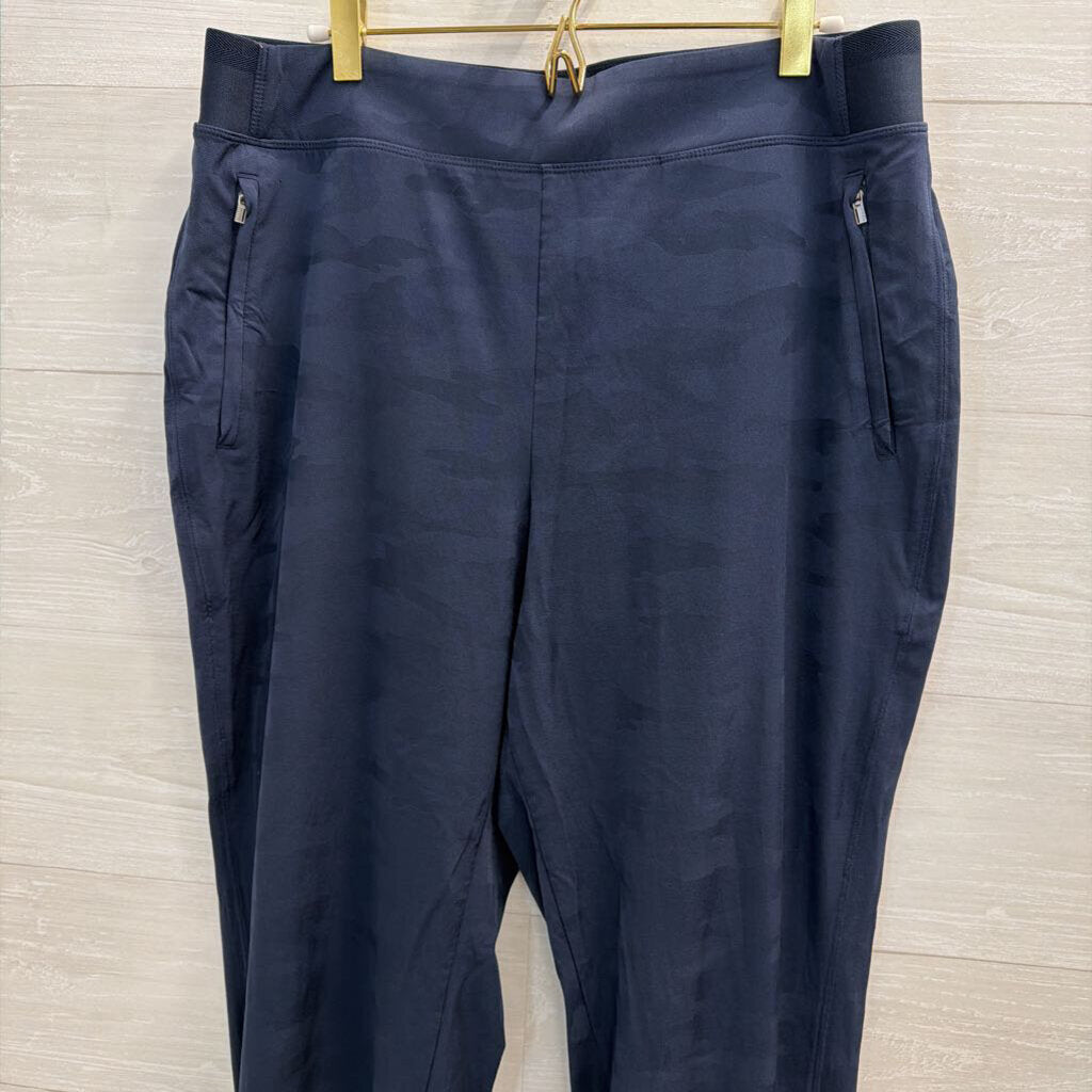 Athleta Navy Camo Print Pull On Pants 14 Petite