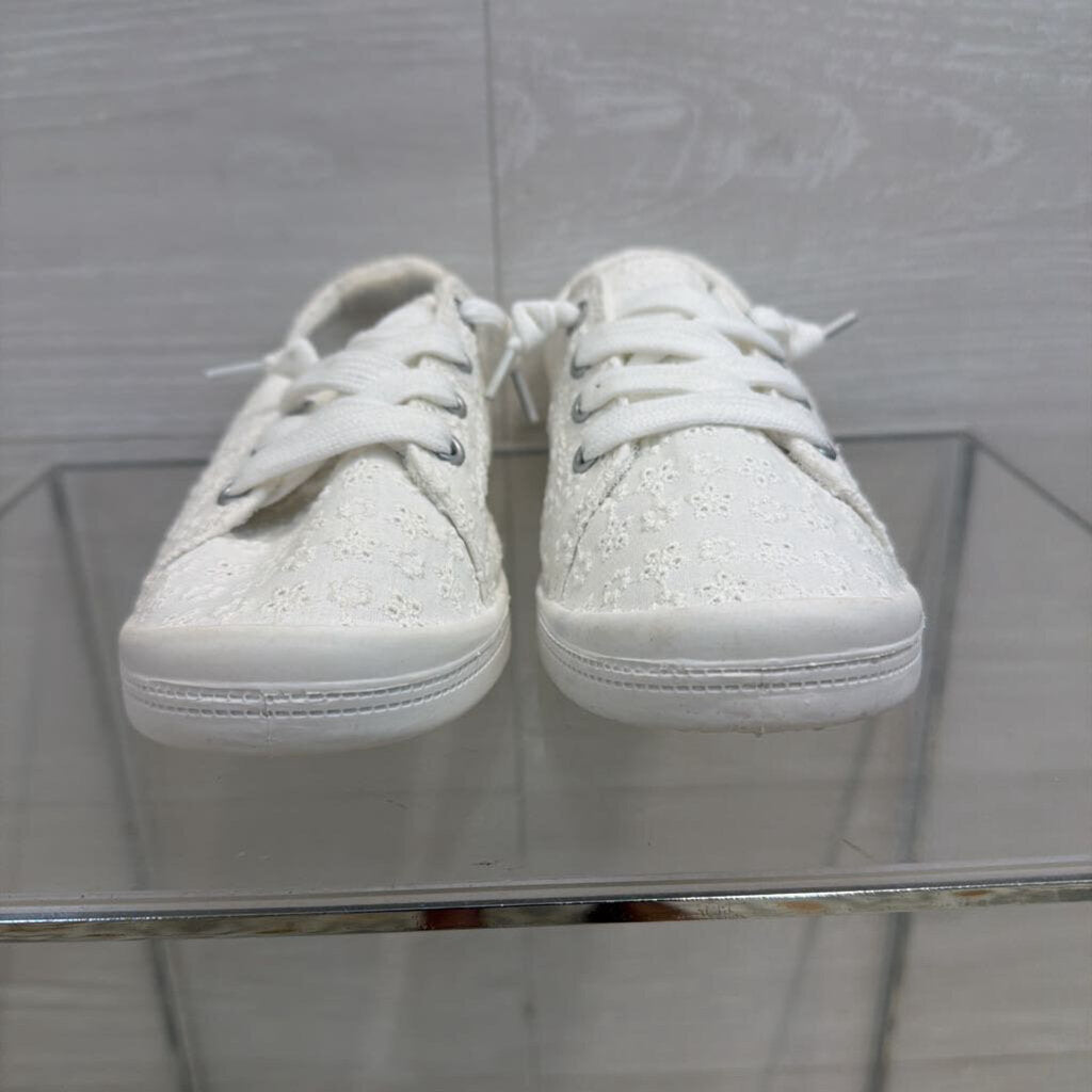 Jellypop White Eyelet Dallas Slip On Sneakers 6