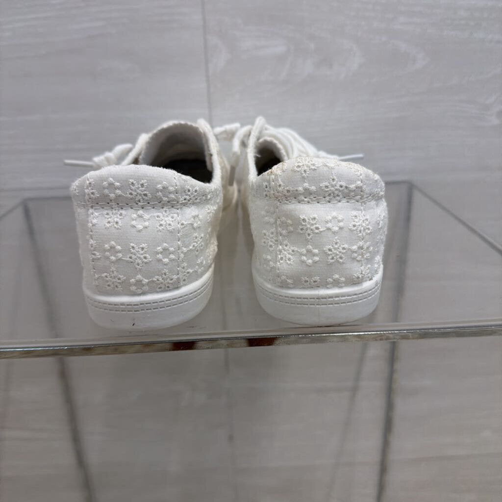 Jellypop White Eyelet Dallas Slip On Sneakers 6