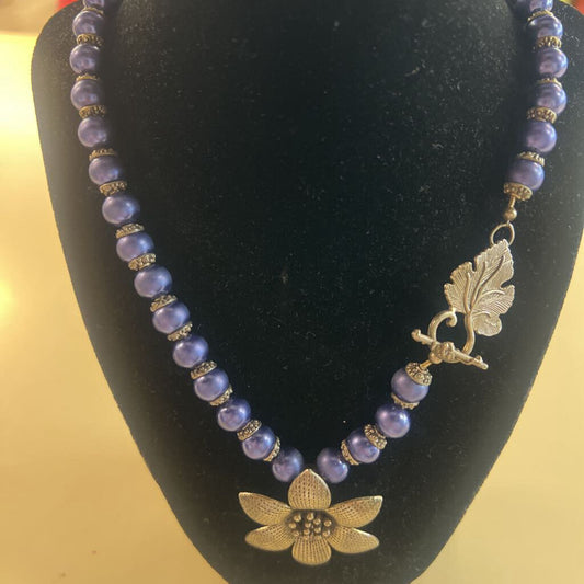 Silver/ Blue Beaded Flower Pendant Necklace