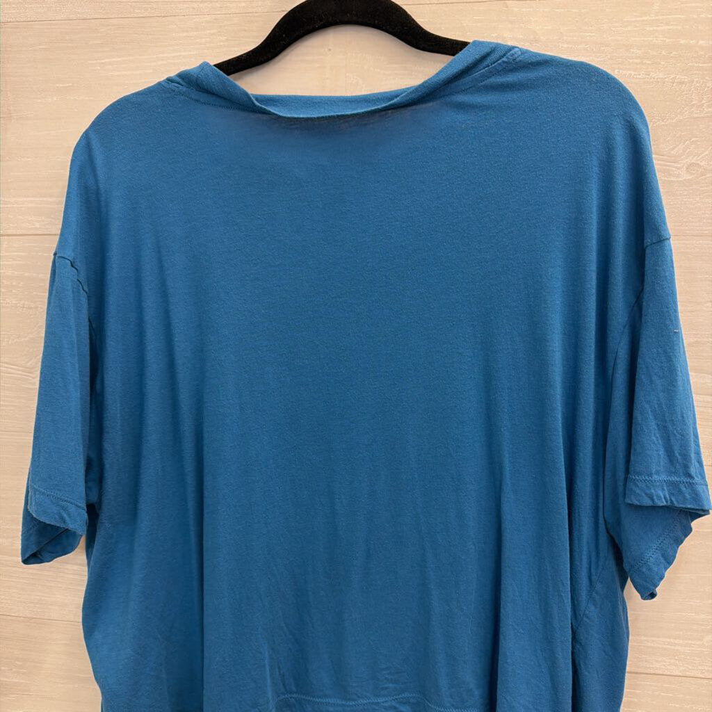 The North Face Blue/ Multi Cropped Short Sleeve Graphic Tee Extra Large
