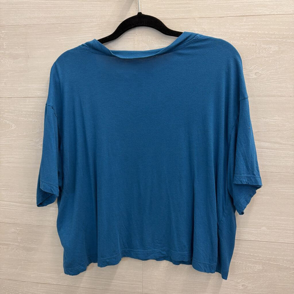 The North Face Blue/ Multi Cropped Short Sleeve Graphic Tee Extra Large