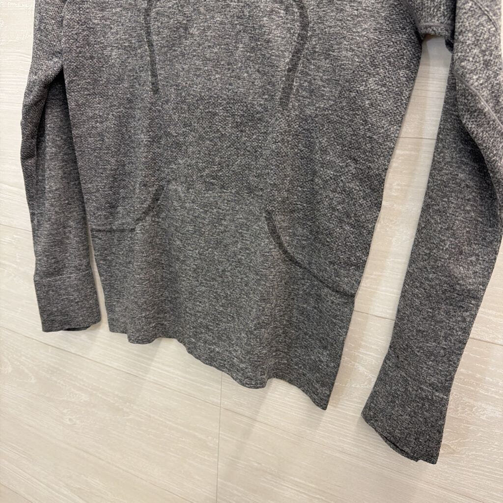 Lululemon Grey Long Sleeve Athletic Top Small