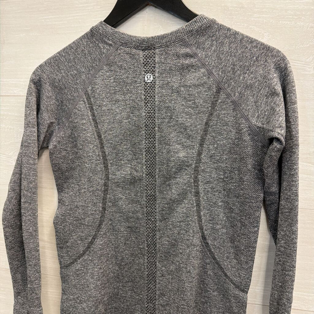 Lululemon Grey Long Sleeve Athletic Top Small