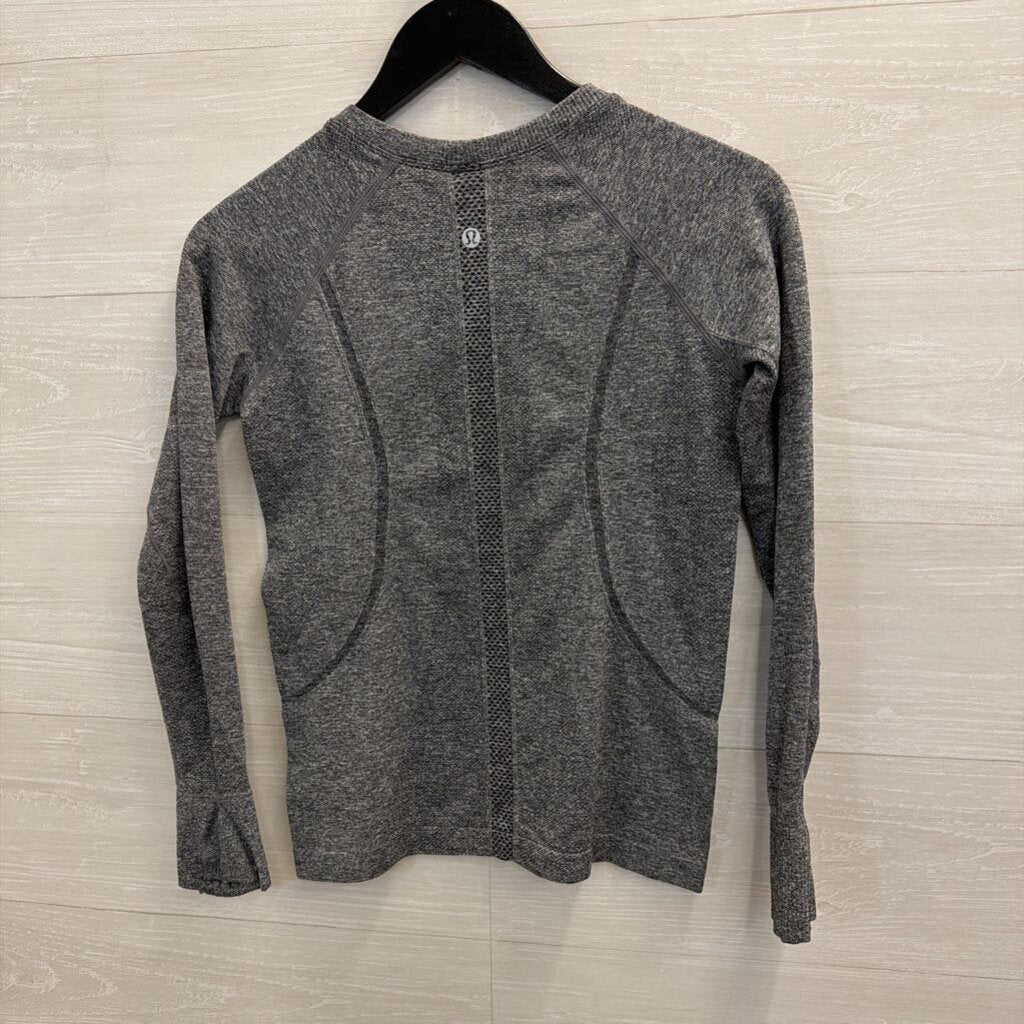 Lululemon Grey Long Sleeve Athletic Top Small