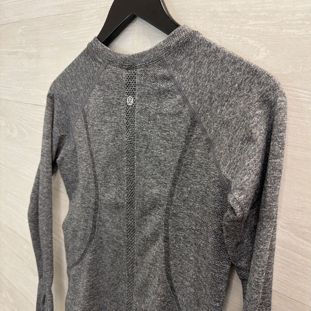 Lululemon Grey Long Sleeve Athletic Top Small