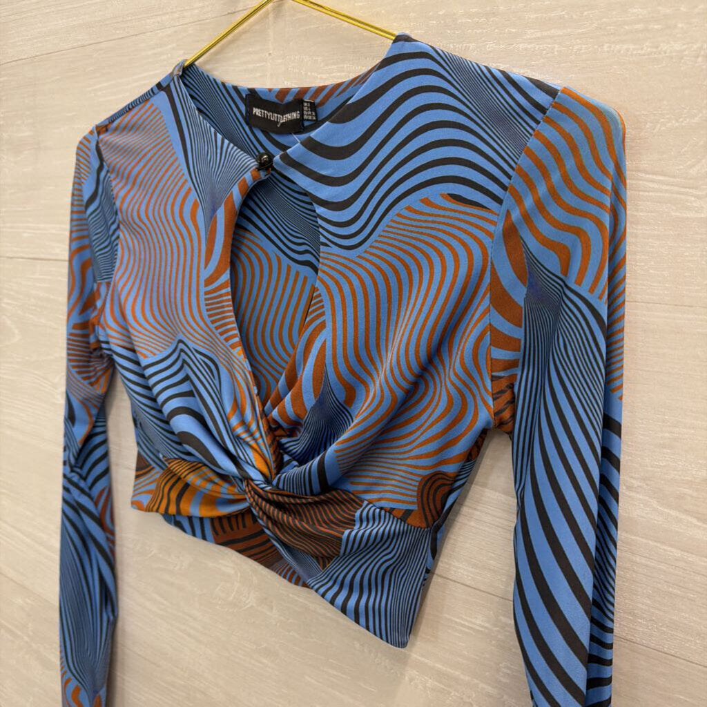 Pretty Little Thing Blue/ Multi Print Cropped Long Sleeve Top 4
