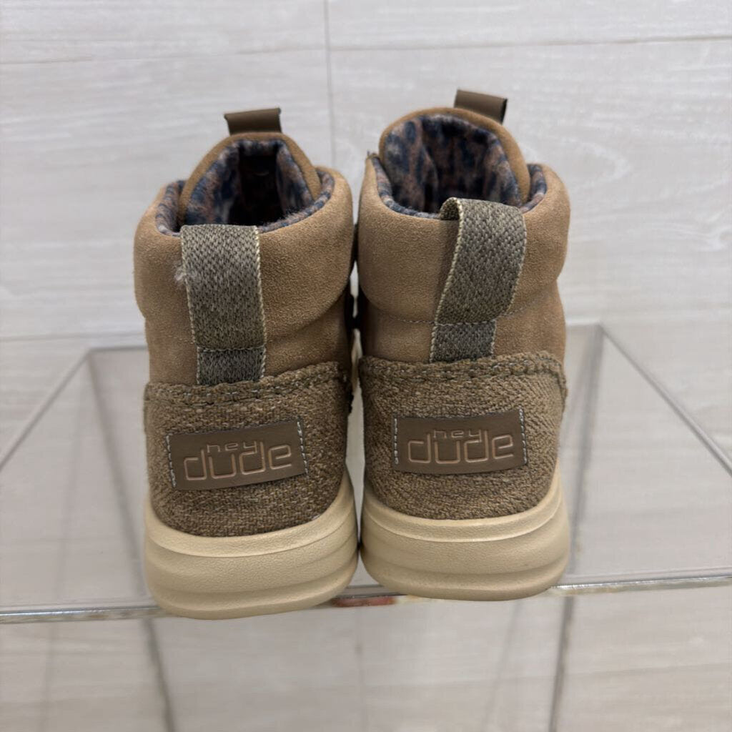 Hey Dude Brown Suede Eloise Boots 9