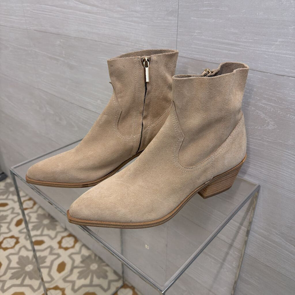 Steve Madden Beige Suede Point Toe Western Ankle Booties 8.5