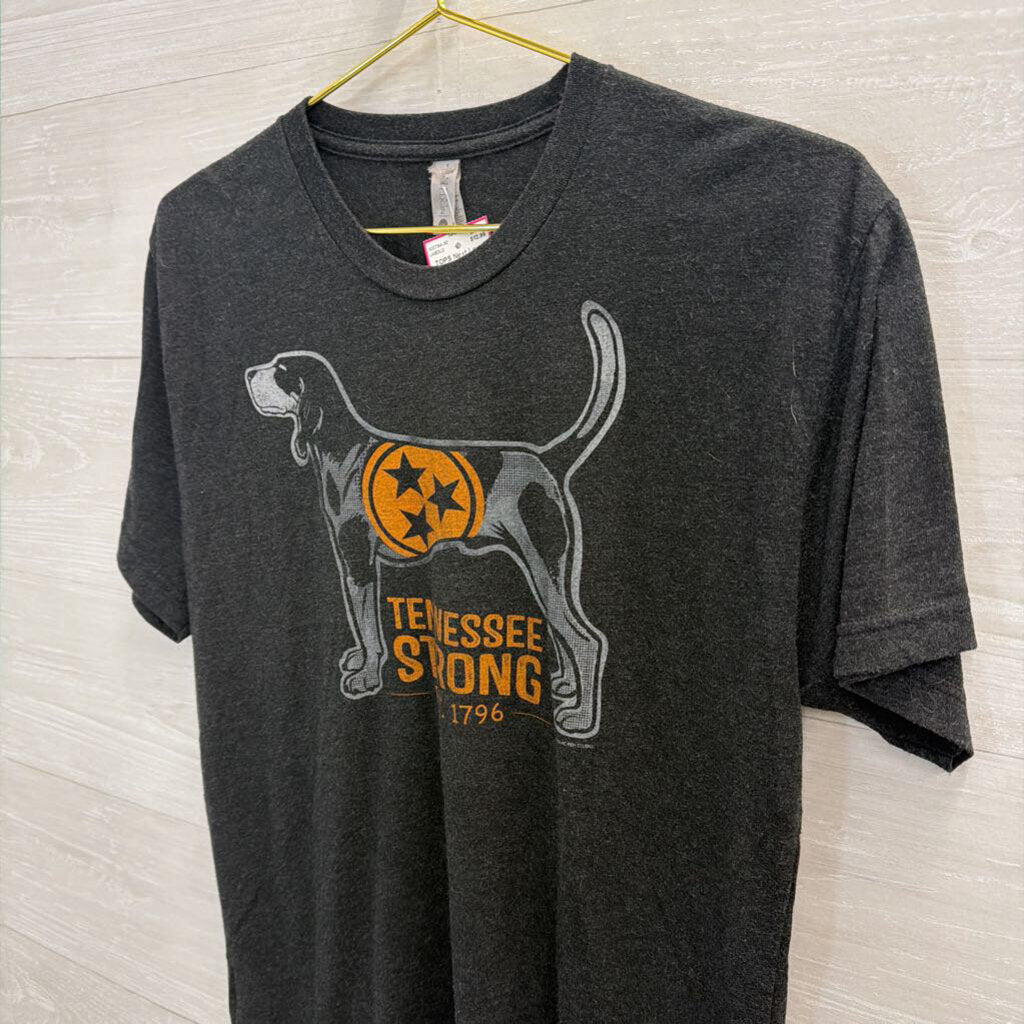 Grey Tennessee Strong Short Sleeve Graphic Tee Medium