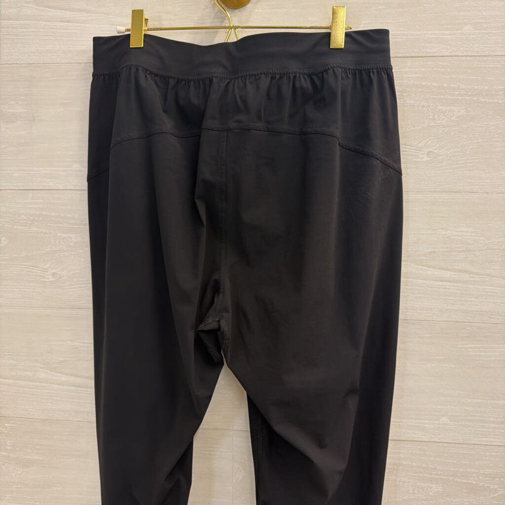 Lululemon Black Pull On Jogger Pants 10