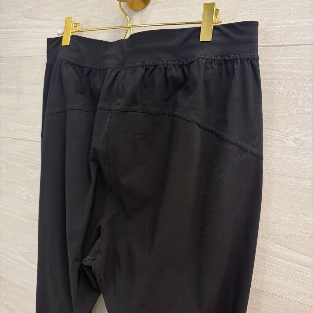 Lululemon Black Pull On Jogger Pants 10
