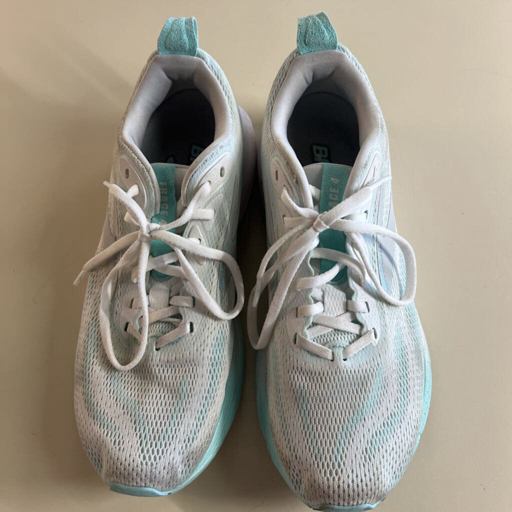 Brooks White/ Blue Trace 4 Sneakers 9.5