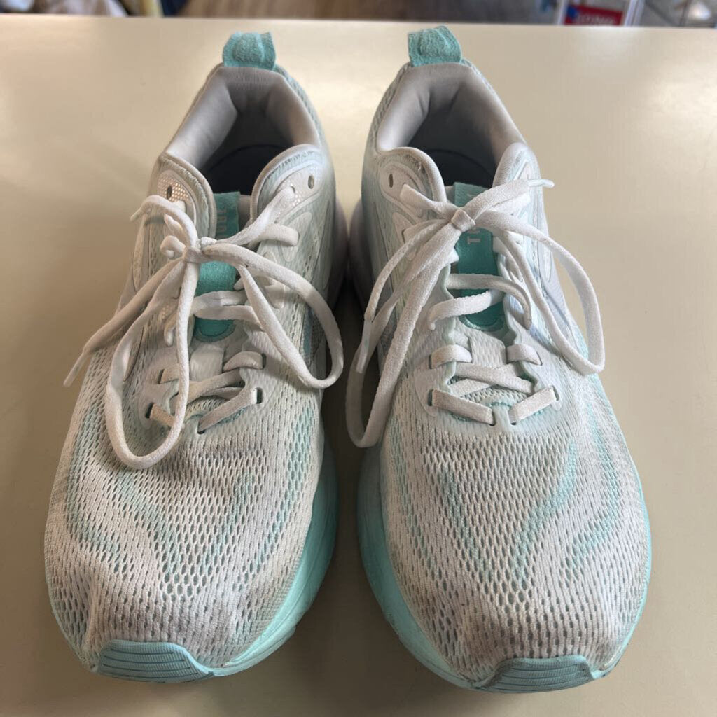 Brooks White/ Blue Trace 4 Sneakers 9.5