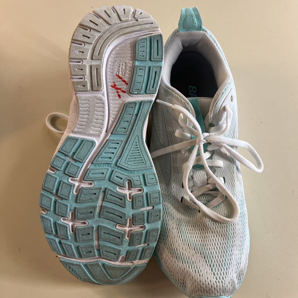 Brooks White/ Blue Trace 4 Sneakers 9.5
