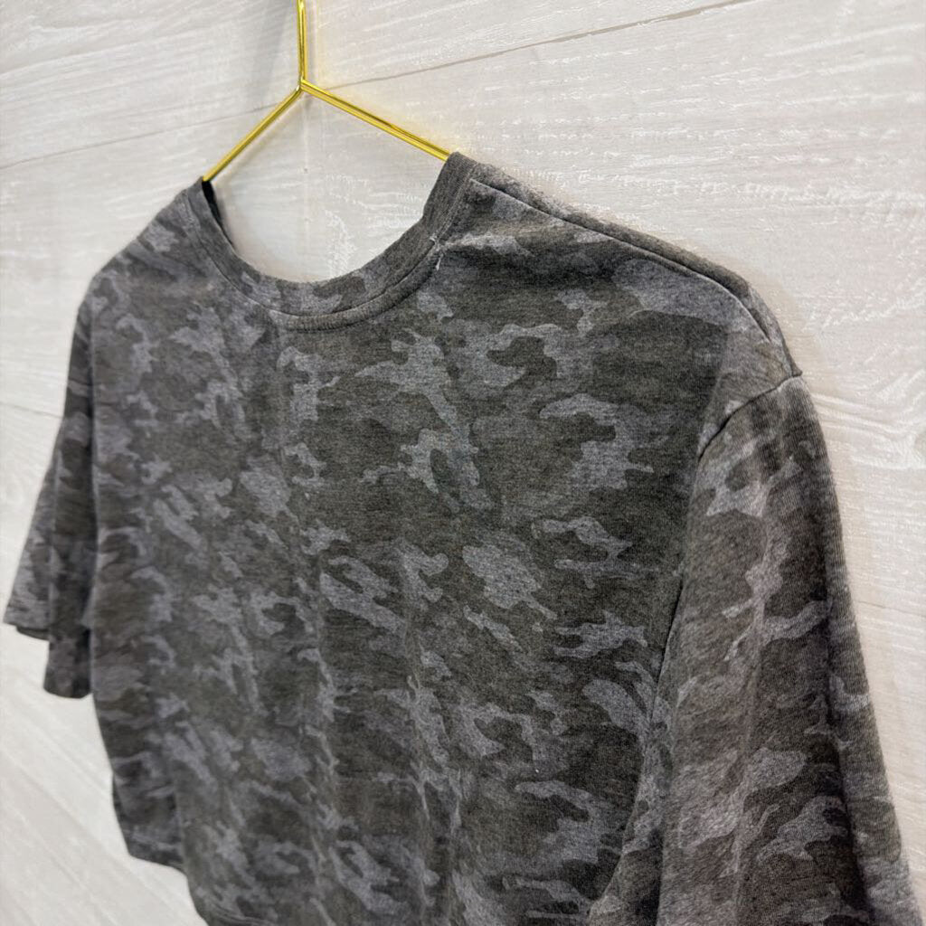 Fabletics Grey Camo Cropped Short Sleeve Top Small