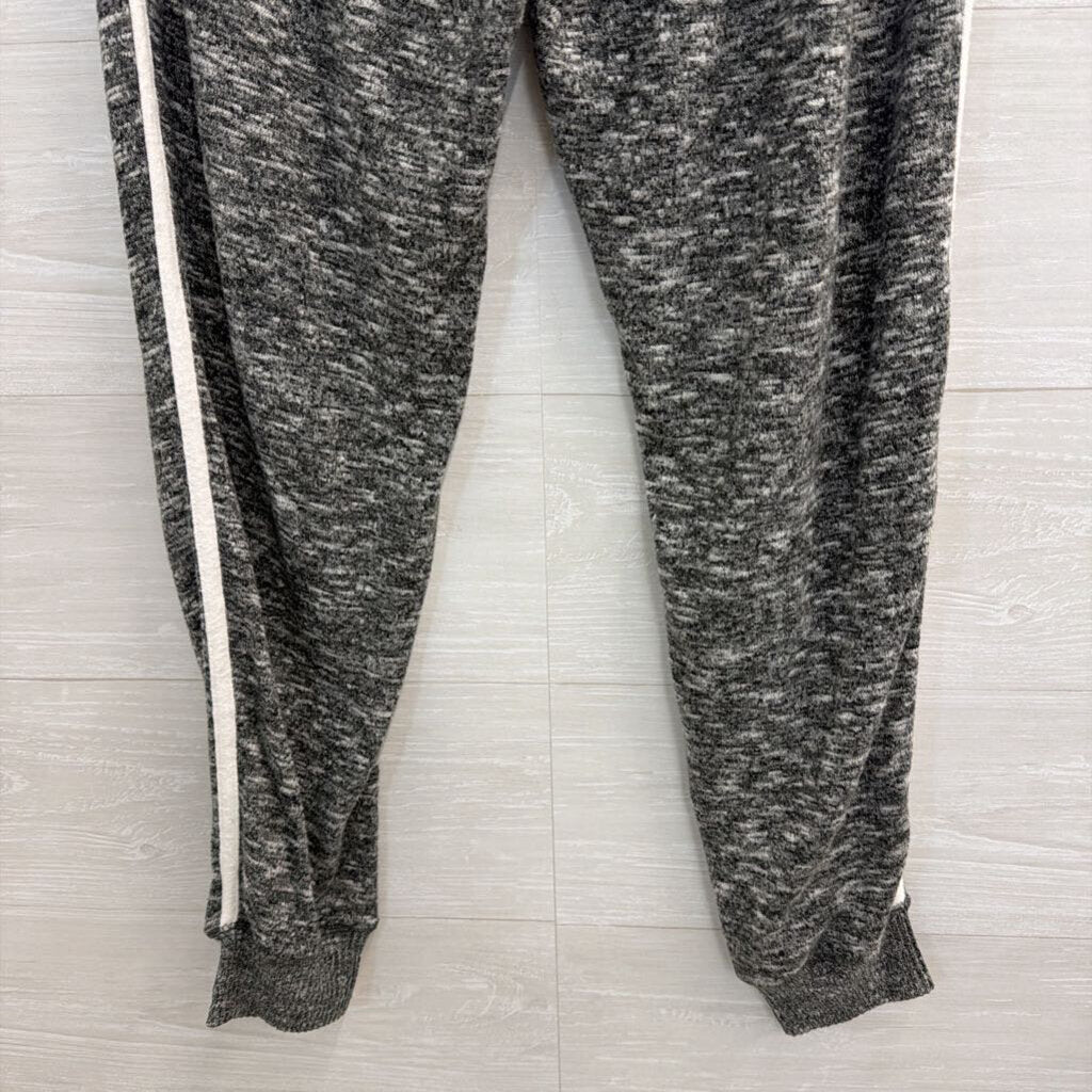 Captivating Apparel Heather Grey Virginia Tech Hokies Joggers Medium