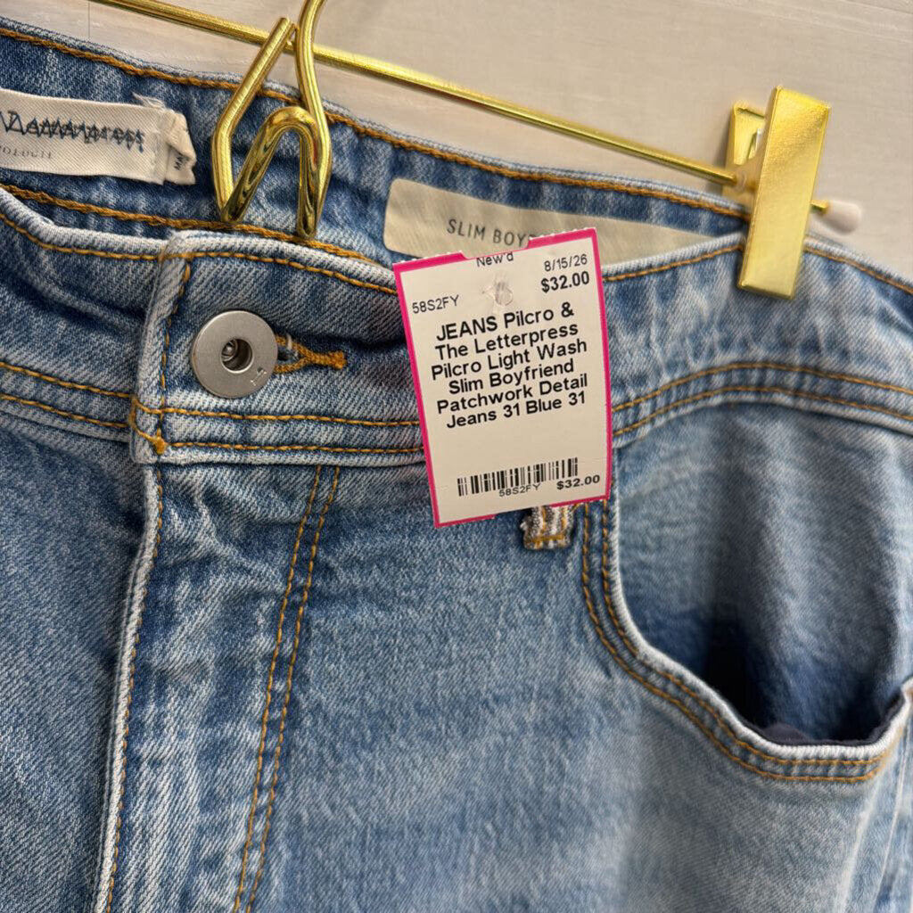 Pilcro Light Wash Slim Boyfriend Patchwork Detail Jeans 31