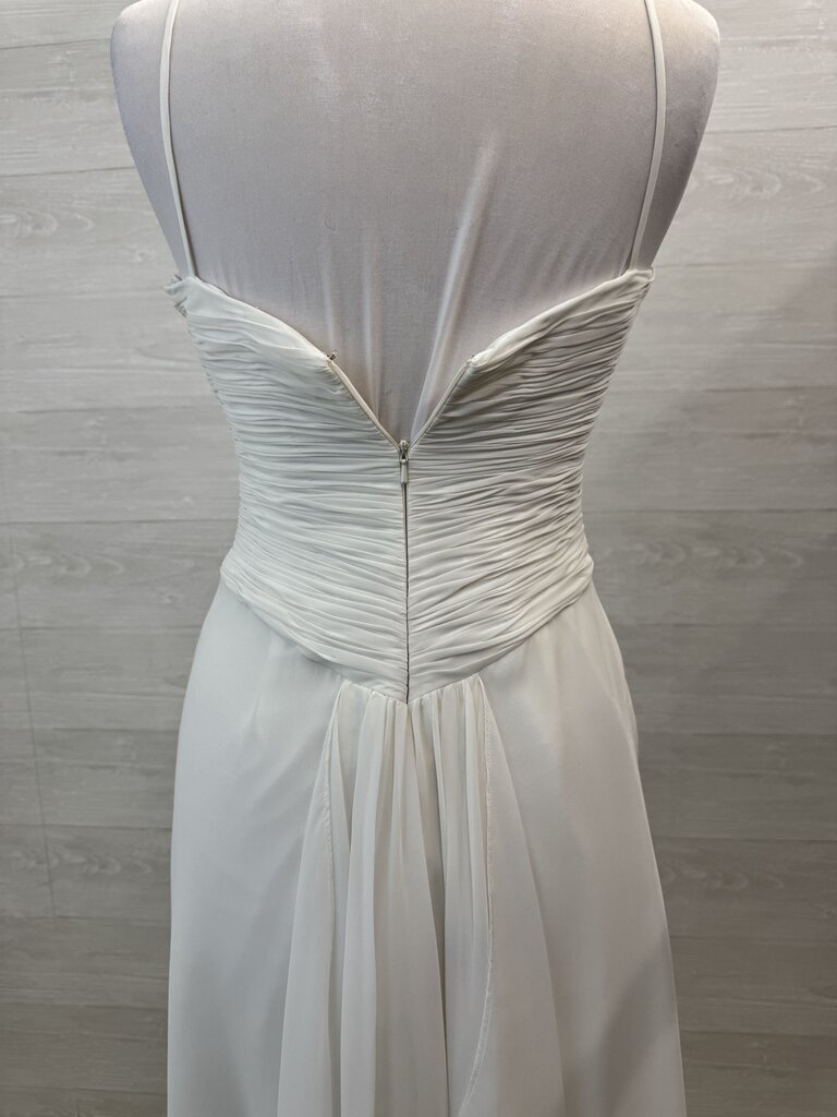 Bella Formals by Venus Ivory Pleated Ruched Top Bridal Gown 8