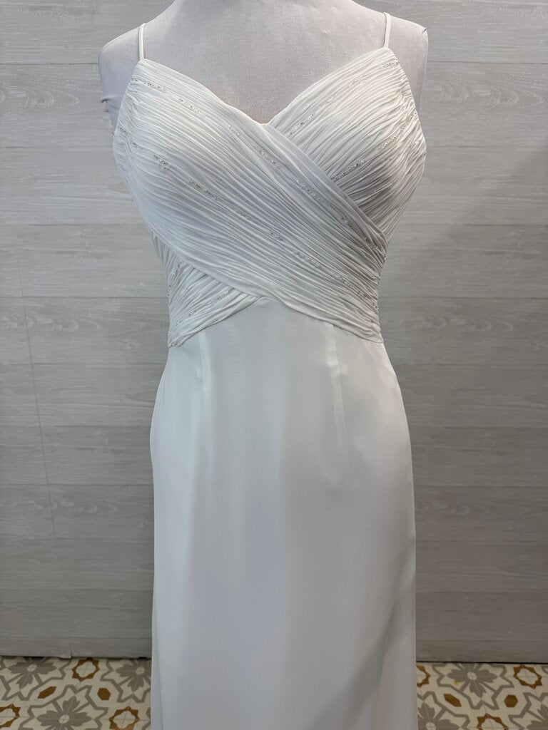 Bella Formals by Venus Ivory Pleated Ruched Top Bridal Gown 8