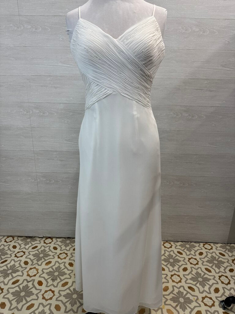 Bella Formals by Venus Ivory Pleated Ruched Top Bridal Gown 8