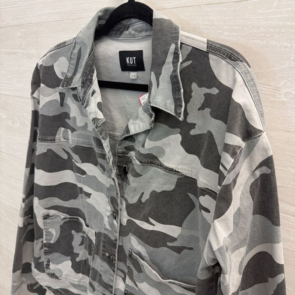 Kut Grey Camo Long Sleeve Shacket Medium