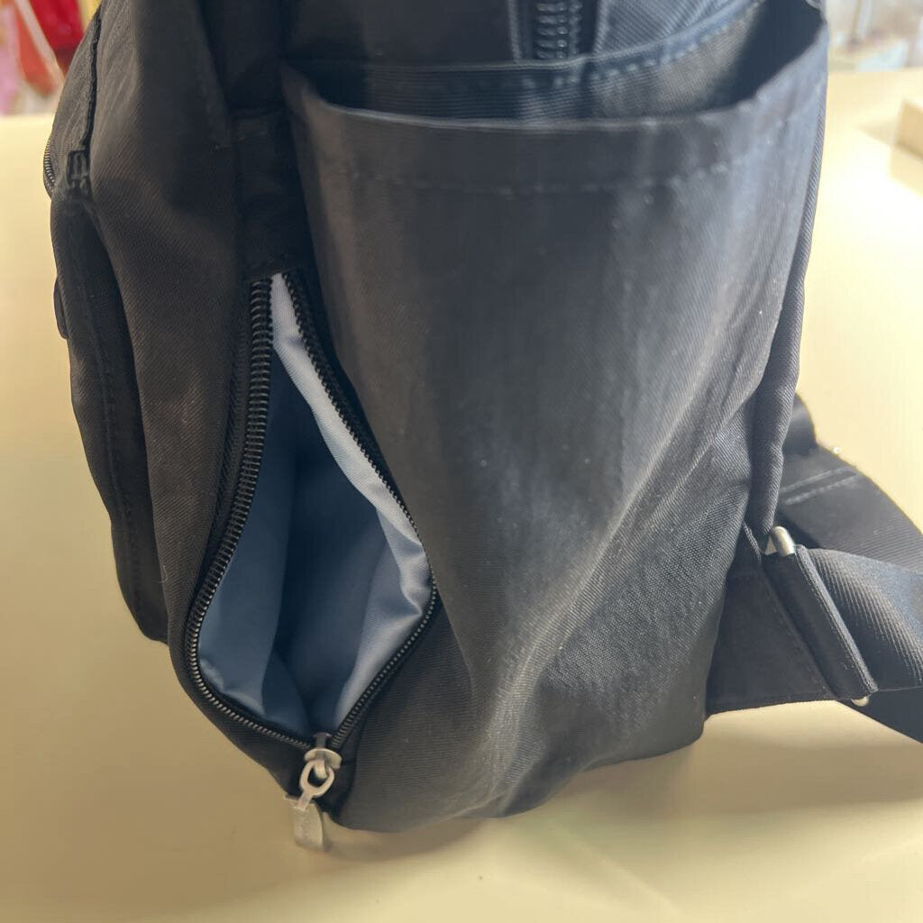 Baggallini Black All Day Backpack