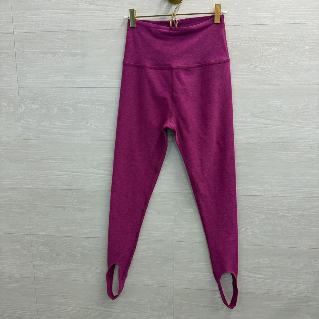 Beyond Yoga Soft Purple Stirrup Leggings Medium