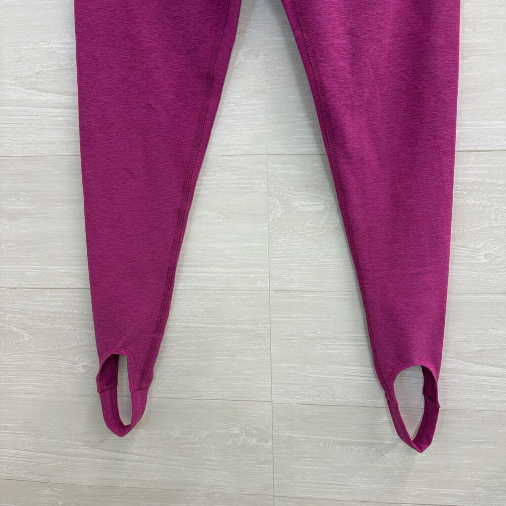 Beyond Yoga Soft Purple Stirrup Leggings Medium