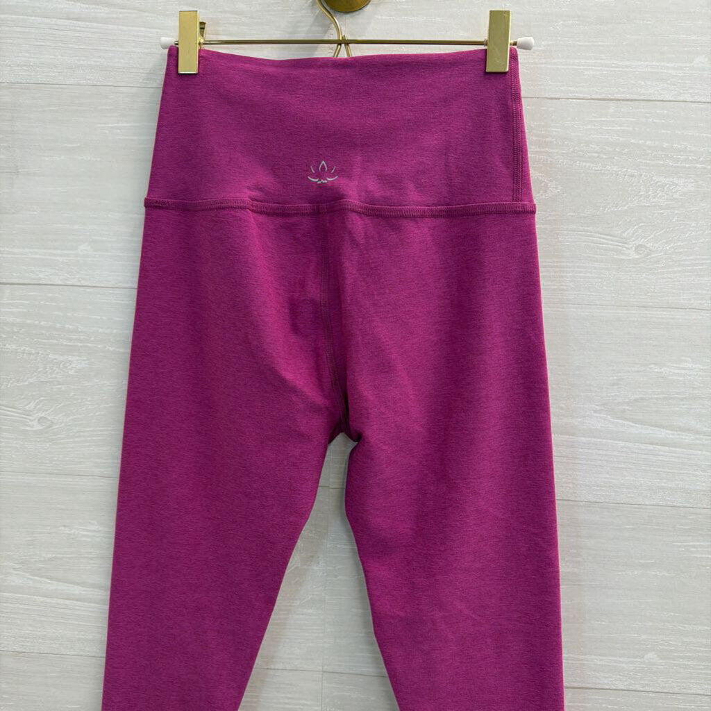 Beyond Yoga Soft Purple Stirrup Leggings Medium
