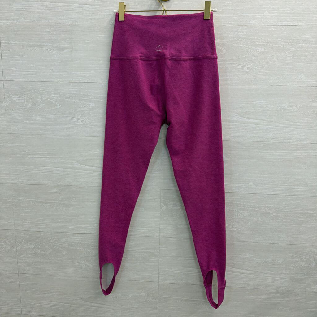 Beyond Yoga Soft Purple Stirrup Leggings Medium