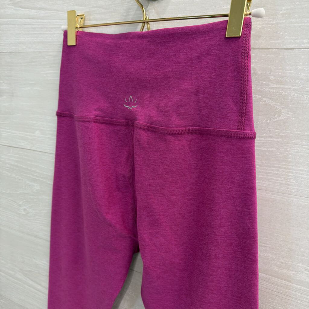 Beyond Yoga Soft Purple Stirrup Leggings Medium