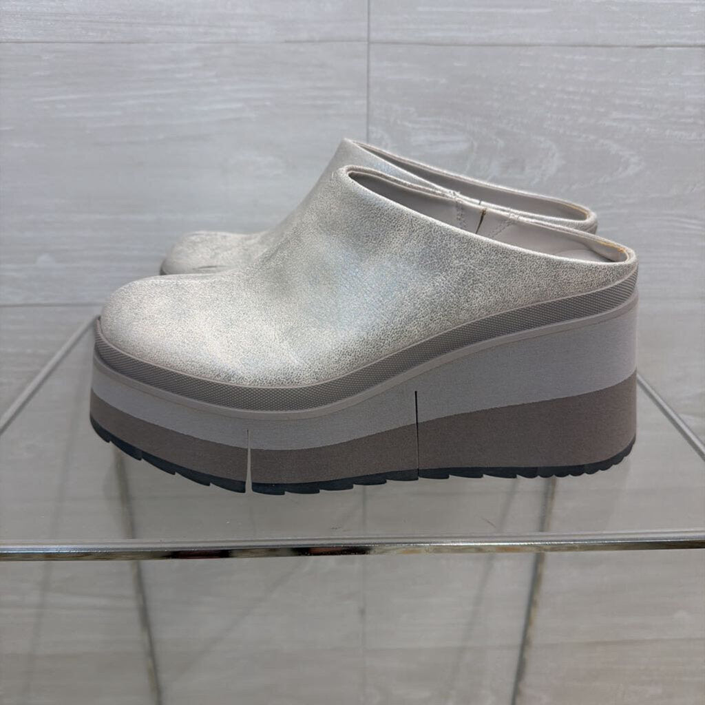 Naked Feet Metallic Silver Coach Platform Clogs 6