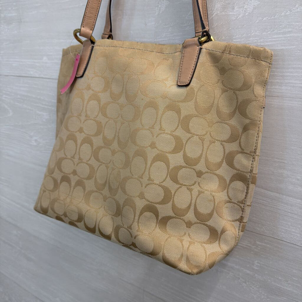 Coach Beige/ Green Signature Jacquard Coach F28504 Purse