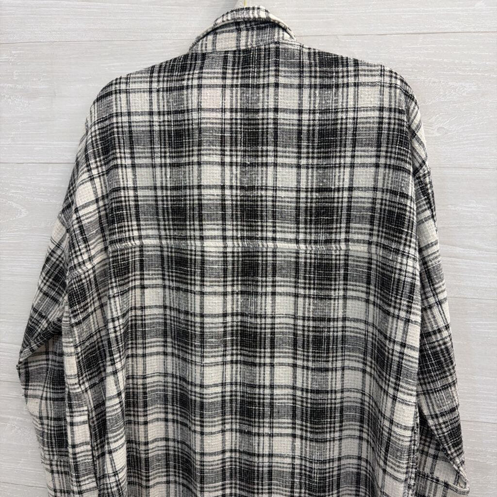 ACOA White/ Black Plaid Long Shacket Small