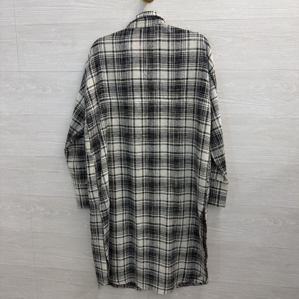 ACOA White/ Black Plaid Long Shacket Small