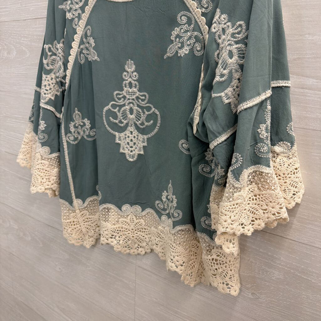 Democracy Blue/ Cream Embroidered Crochet Long Sleeve Top Small