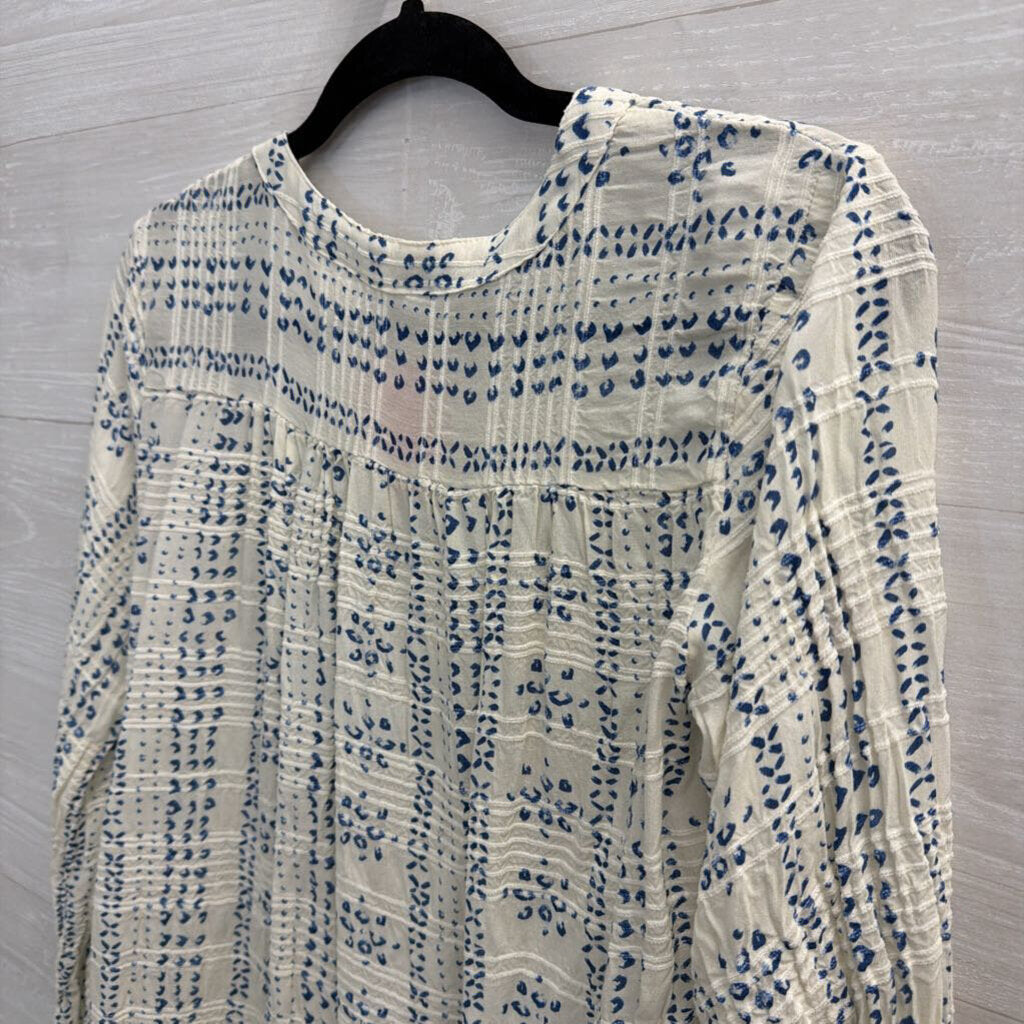 En Creme White/ Blue Print Long Sleeve Button Front Top Small