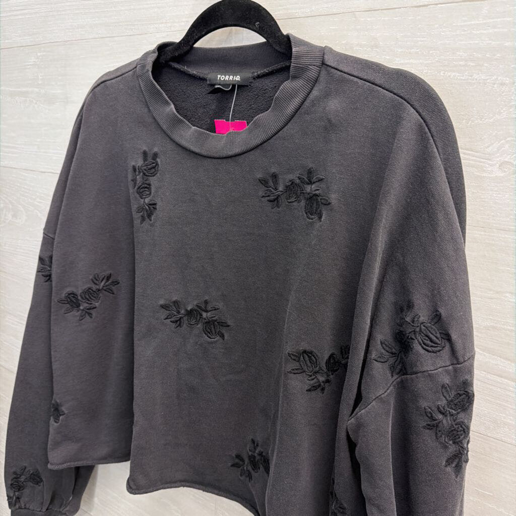 Torrid Black Embroidered Flower Cropped Long Sleeve Top 00