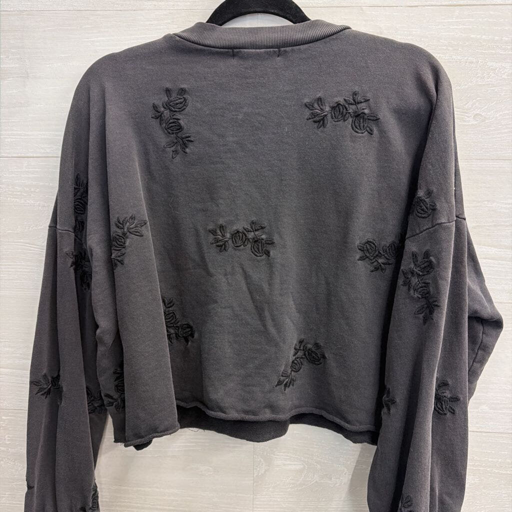 Torrid Black Embroidered Flower Cropped Long Sleeve Top 00