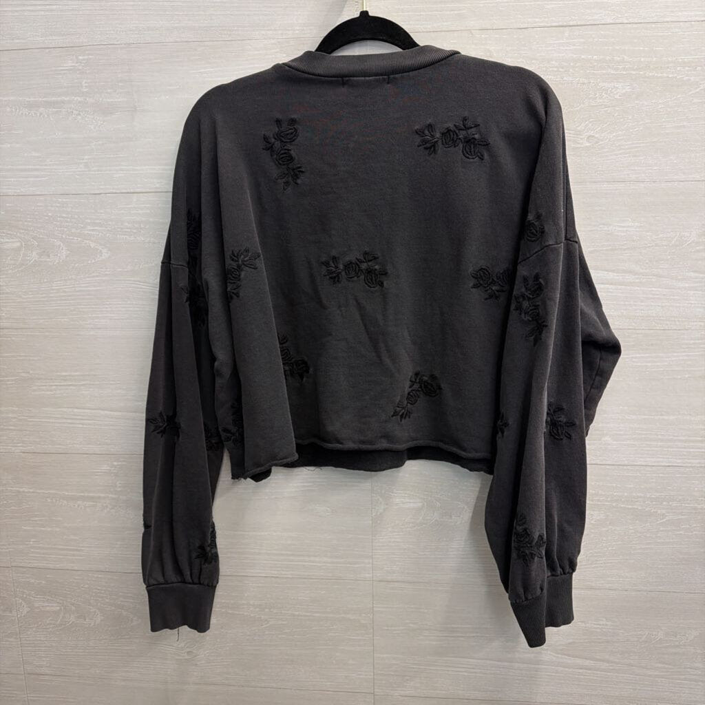 Torrid Black Embroidered Flower Cropped Long Sleeve Top 00