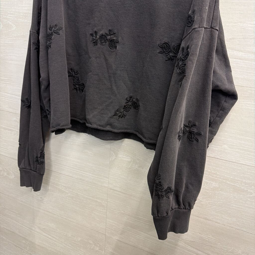 Torrid Black Embroidered Flower Cropped Long Sleeve Top 00