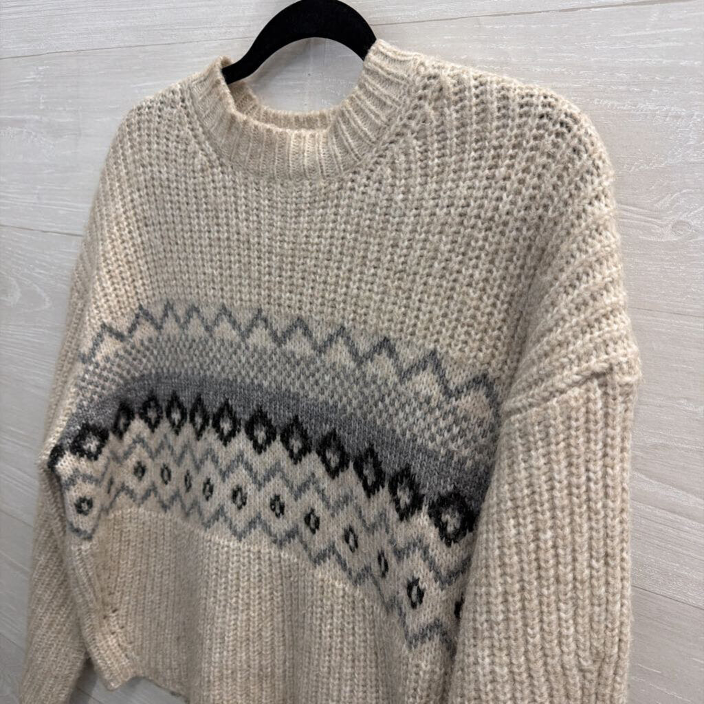 Pull and Bear Beige/ Grey Print Knit Crewneck Sweater Medium
